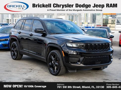 Used 2024 Jeep Grand Cherokee Altitude image 3