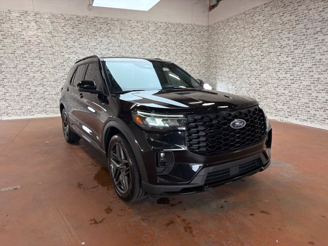 Used 2025 Ford Explorer ST-Line w/ Premium Package RWD image 1