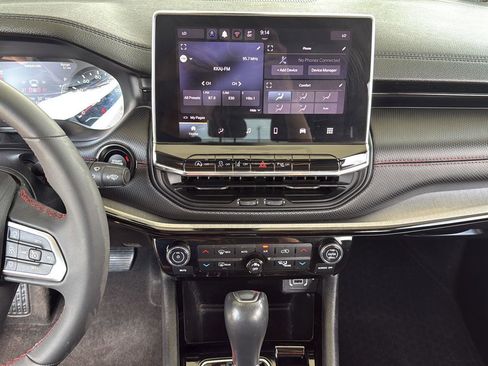 Used 2022 Jeep Compass Trailhawk image 22