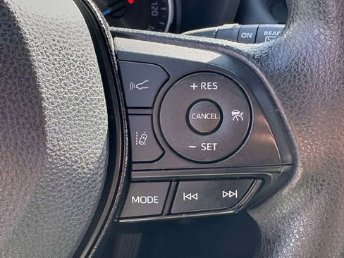 Used 2021 Toyota RAV4 XLE AWD/4WD image 24