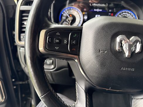 Used 2020 RAM 1500 Limited w/ Black Appearance Package AWD/4WD image 23