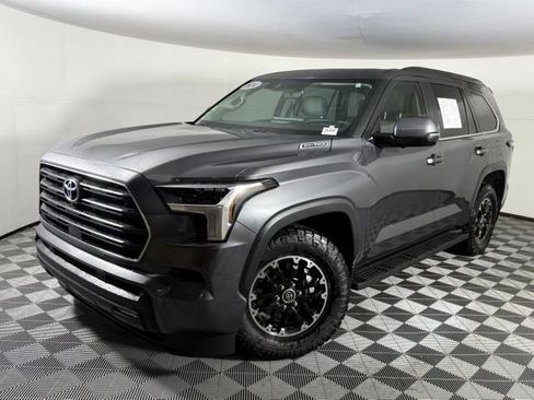 Used 2024 Toyota Sequoia SR5 w/ SR5 Premium Package AWD/4WD image 1