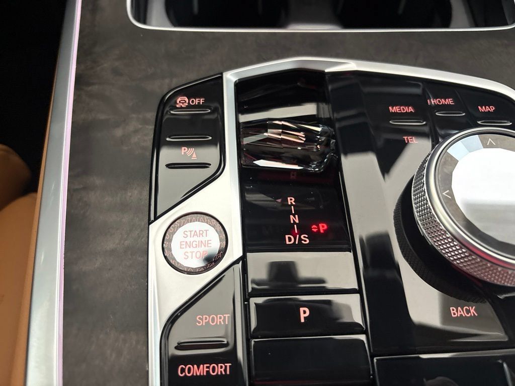 Certified 2026 BMW X7 xDrive40i AWD/4WD image 15