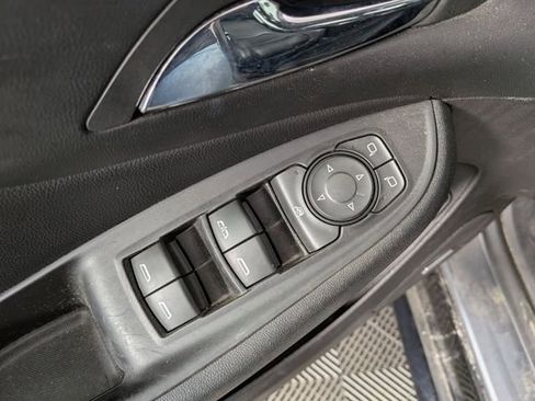 Used 2018 Chevrolet Volt Premier w/ Driver Confidence Package image 11