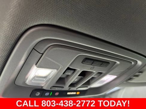 Used 2021 GMC Sierra 1500 SLT w/ SLT Premium Package AWD/4WD image 31