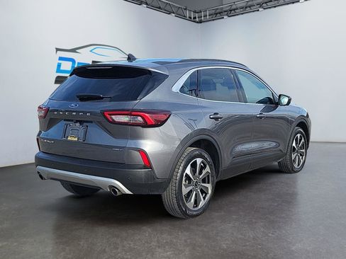 Used 2024 Ford Escape Platinum image 3