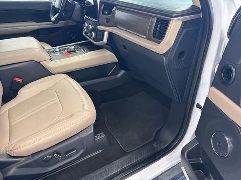 Used 2023 Ford Expedition Max Limited image 26