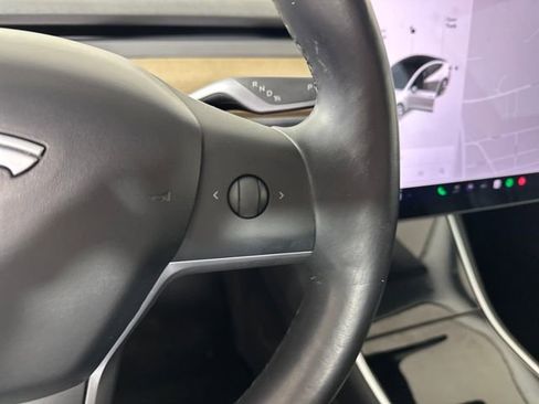 Used 2018 Tesla Model 3 Long Range image 16