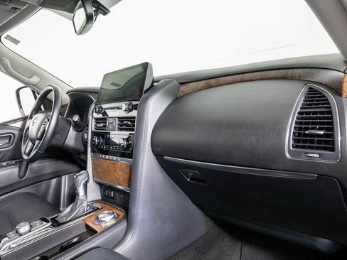 Used 2024 Nissan Armada SL image 20