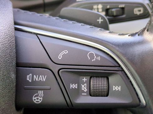 Used 2020 Audi Q5 2.0T Titanium Premium Plus w/ Premium Plus Package image 27