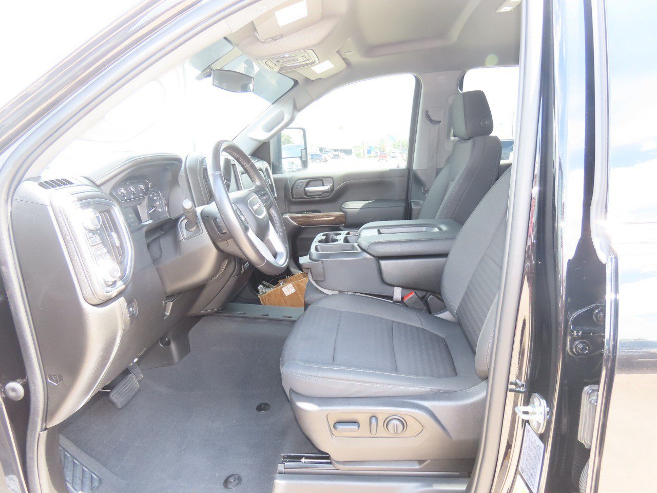 Used 2022 GMC Sierra 2500 SLE w/ SLE Value Package; AWD/4WD image 25