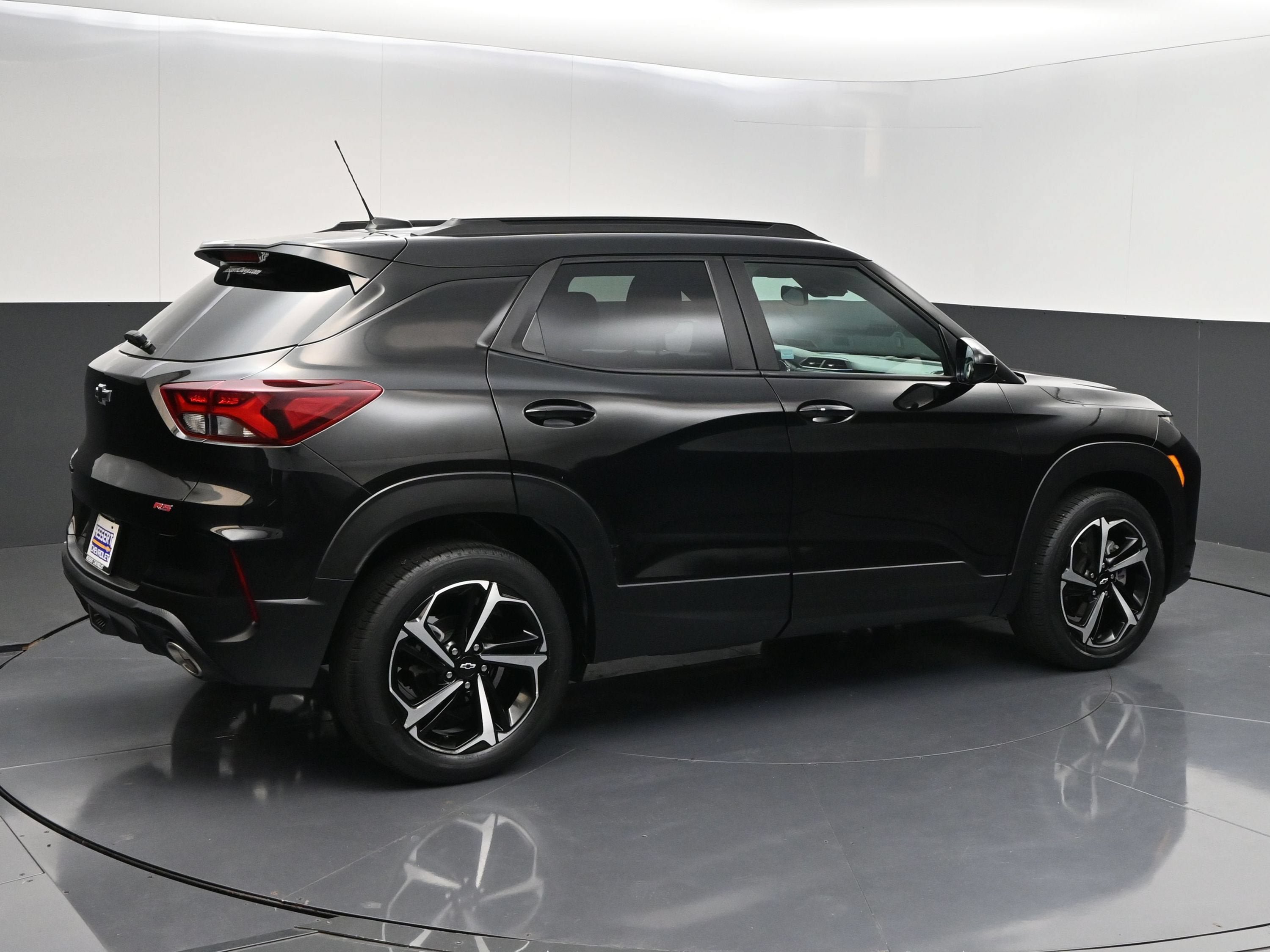Certified 2023 Chevrolet TrailBlazer RS w/ Convenience Package FWD image 8