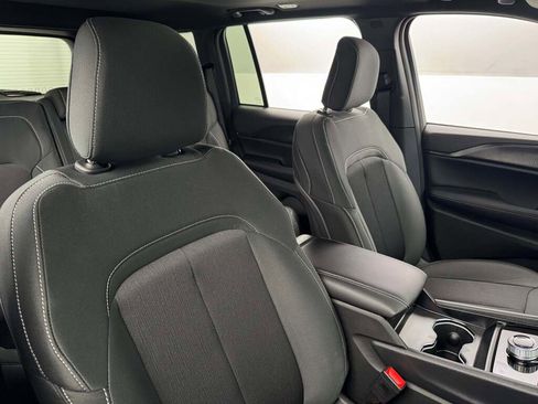 New 2025 Jeep Grand Cherokee Laredo X image 18