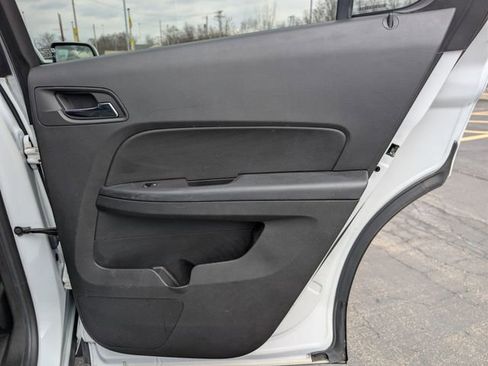 Used 2016 Chevrolet Equinox LT w/ Convenience Package image 18