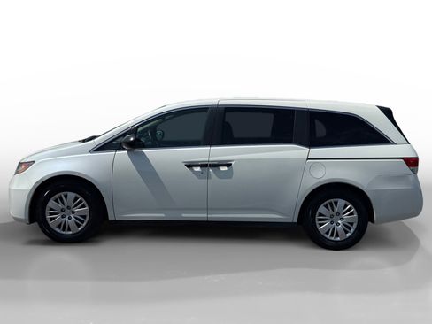 Used 2016 Honda Odyssey LX image 2