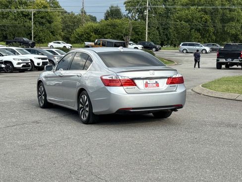 Used 2015 Honda Accord Hybrid Sedan image 7