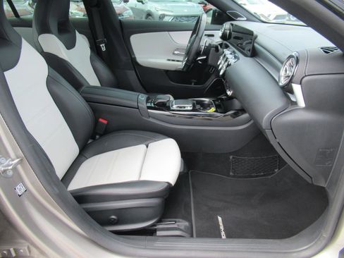 Used 2020 Mercedes-Benz CLA 35 AMG 4MATIC image 10