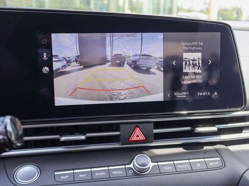 New 2026 Hyundai Elantra Limited FWD image 5