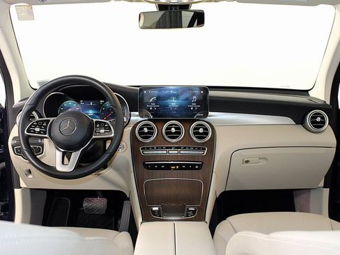 Used 2021 Mercedes-Benz GLC 300 4MATIC image 13