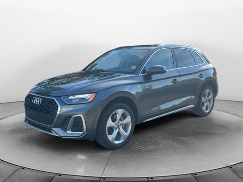 Used 2023 Audi Q5 2.0T Premium Plus w/ Premium Plus Package image 3