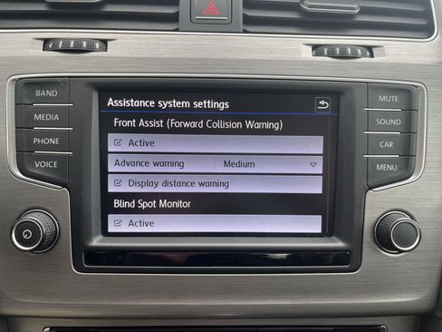 Used 2017 Volkswagen Golf Wolfsburg Edition FWD image 37