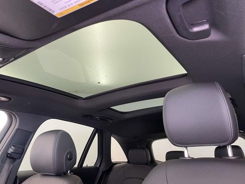 Used 2019 Mercedes-Benz GLC 300 4MATIC image 18