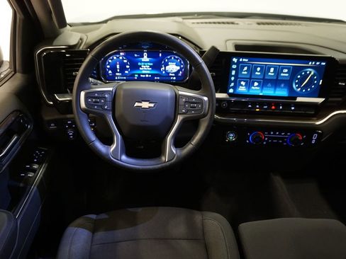 Used 2024 Chevrolet Silverado 1500 LT image 12