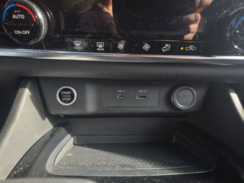 Used 2023 Nissan Rogue SV image 23