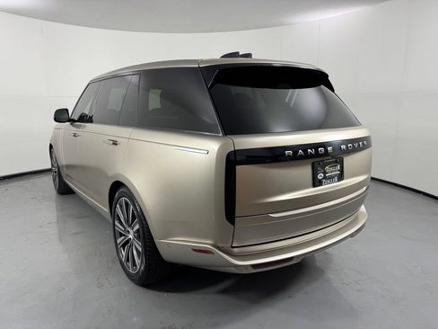 Used 2023 Land Rover Range Rover Long Wheelbase SE AWD/4WD image 8