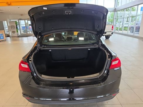 Used 2023 Chevrolet Malibu LT FWD image 29