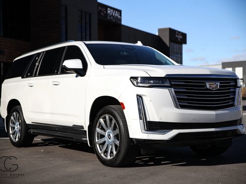 Used 2021 Cadillac Escalade ESV Premium Luxury Platinum image 20