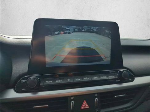 Used 2021 Kia Forte LXS FWD image 10