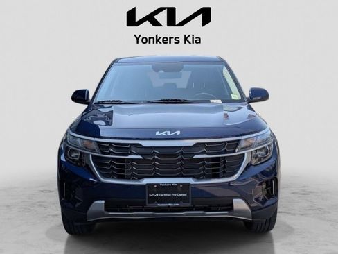 Certified 2025 Kia Seltos LX AWD/4WD image 3