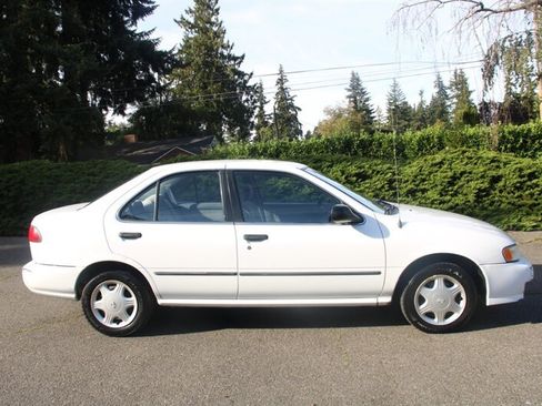 Used 1998 Nissan Sentra GXE FWD image 11