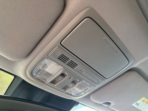 Used 2022 Honda CR-V Touring image 31