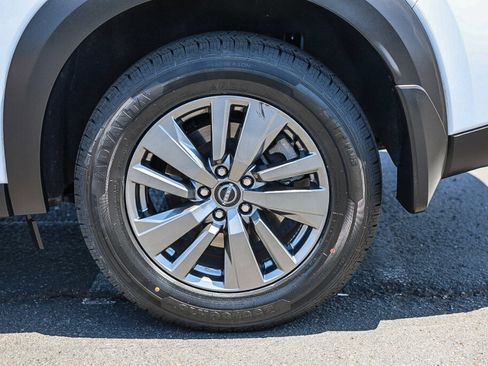Used 2025 Nissan Pathfinder S FWD image 13