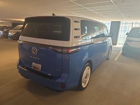 Used 2025 Volkswagen ID. Buzz 1st Edition AWD/4WD image 21