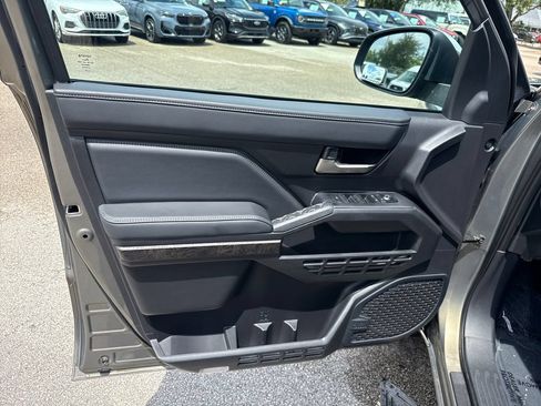 Used 2024 Toyota Tacoma Limited AWD/4WD image 14