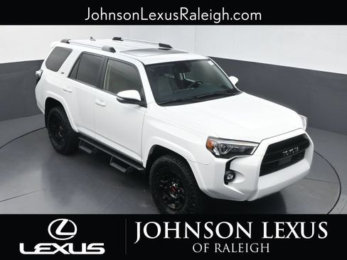 Used 2024 Toyota 4Runner SR5 Premium w/ Moonroof Package AWD/4WD image 23