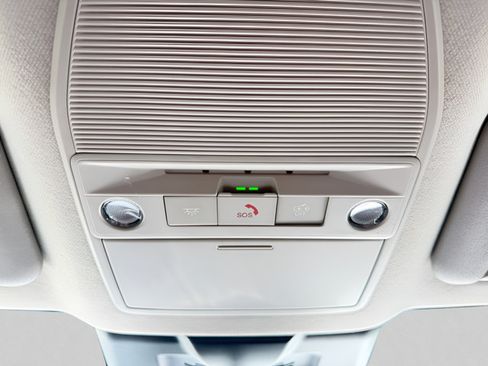 Certified 2026 Nissan Sentra SR w/ Floor Mat Package FWD image 29