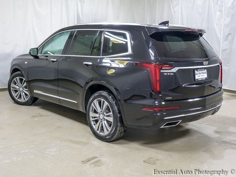 Used 2021 Cadillac XT6 Premium Luxury image 8