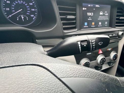 Used 2019 Hyundai Elantra SEL FWD image 42