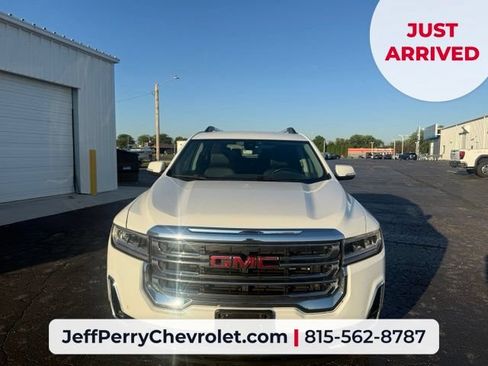 Used 2023 GMC Acadia SLT AWD/4WD image 10
