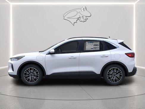 New 2026 Ford Escape SE image 3