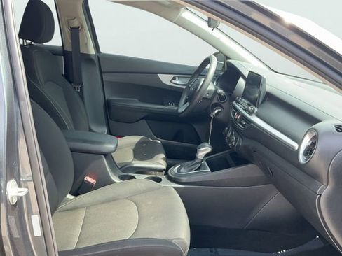 Used 2023 Kia Forte LXS FWD image 10