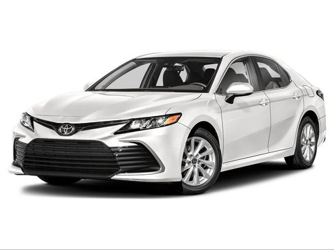 Used 2025 Toyota Camry SE image 1