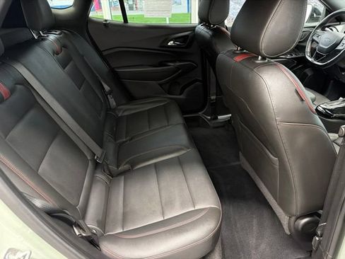 Used 2024 Chevrolet Trax RS w/ Driver Confidence Package FWD image 9