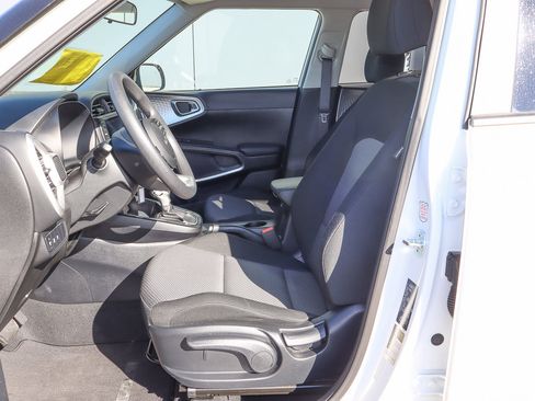 Used 2024 Kia Soul LX w/ Option Group 015 image 7