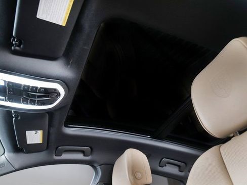 Certified 2026 Porsche Macan AWD/4WD image 26