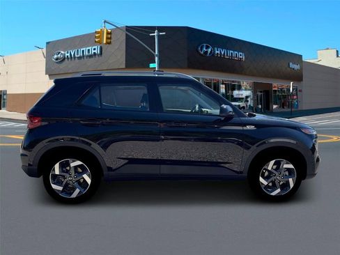 New 2026 Hyundai Venue SEL FWD image 9